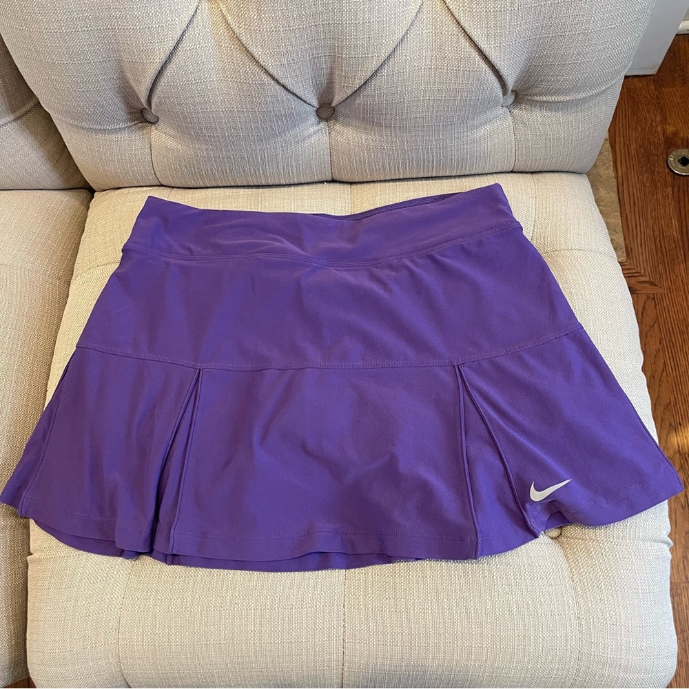 AE:  Nike Dri Fit Pleated Skort Skirt Slinky Knit Purple Sz M